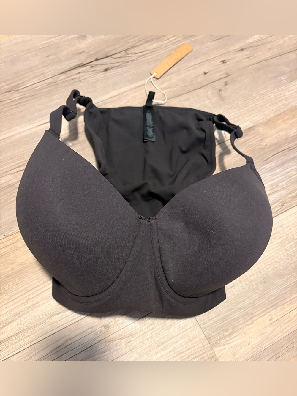 SKIMS Kim Kardashian Fits Everybody full coverage bra 32H new with tags